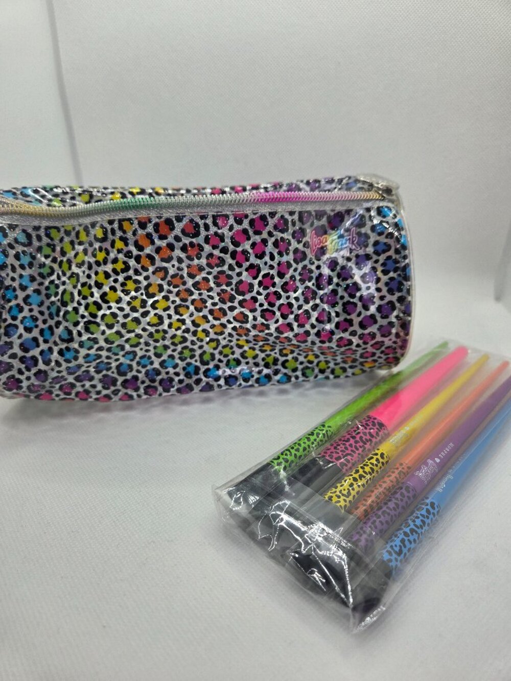 Morphe x Lisa Frank Zipper Pouch + Makeup Brushes – NEW